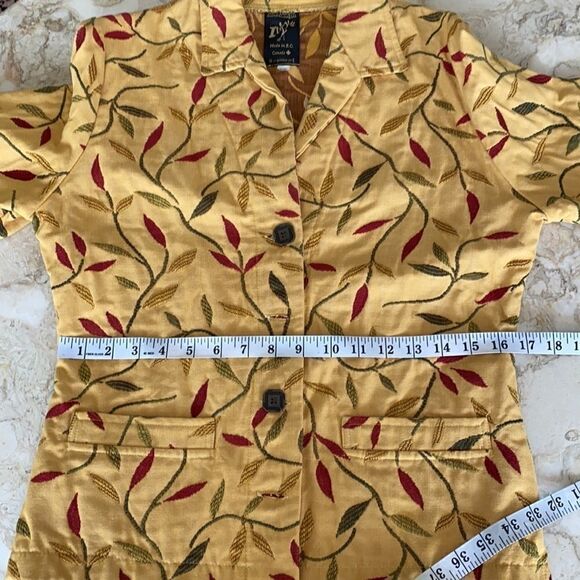 Itzyu Natural Clothing Cotton Floral Embroidered Jacket Made in BC - Picture 11 of 12